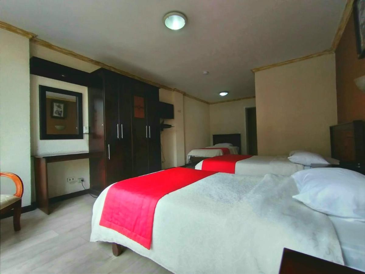Hotel Imperial อัมบาโต ภายนอก รูปภาพ