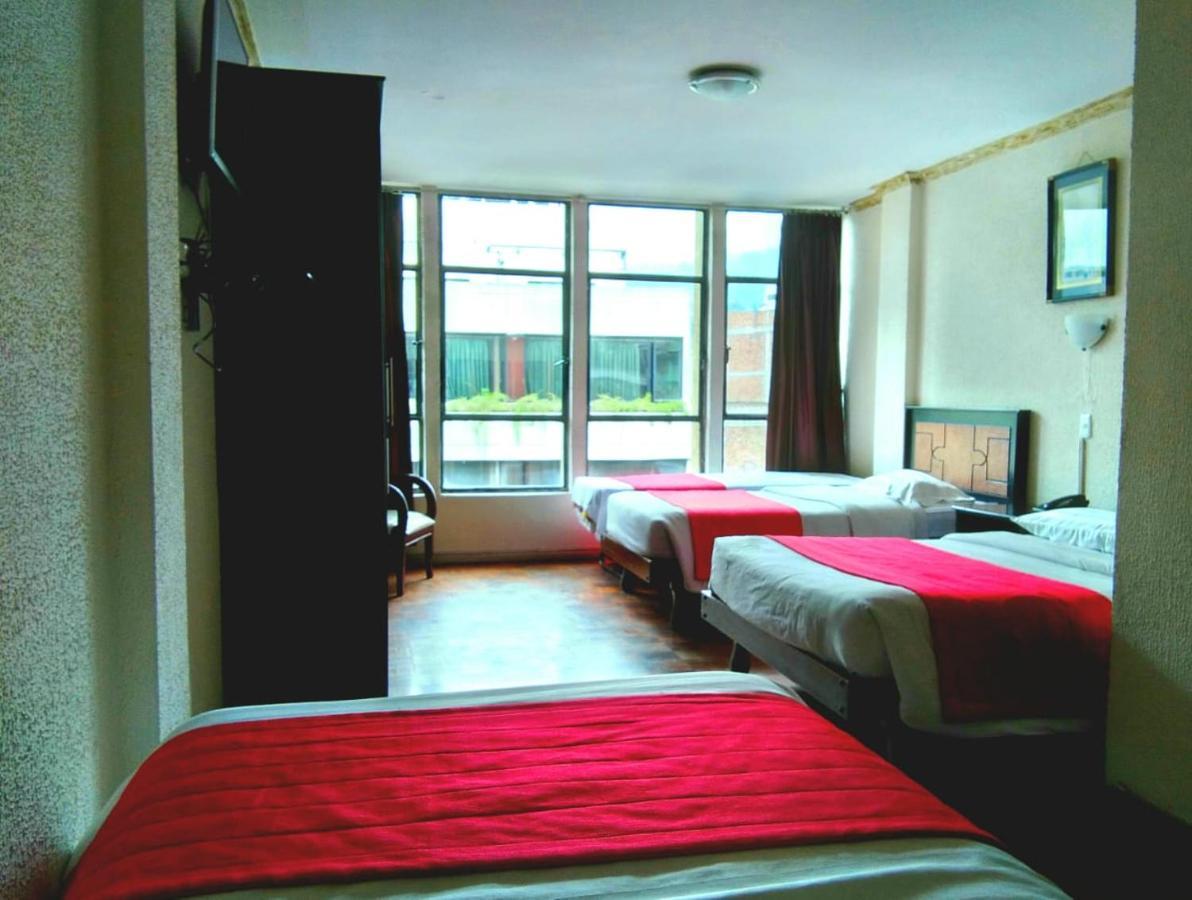 Hotel Imperial อัมบาโต ภายนอก รูปภาพ