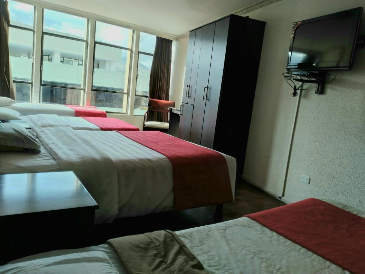 Hotel Imperial อัมบาโต ภายนอก รูปภาพ