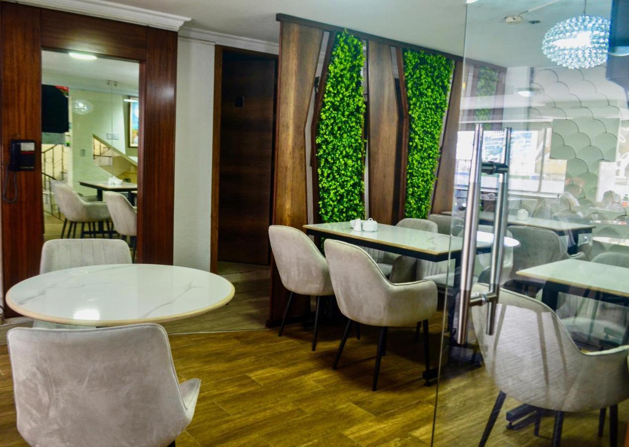 Hotel Imperial อัมบาโต ภายนอก รูปภาพ