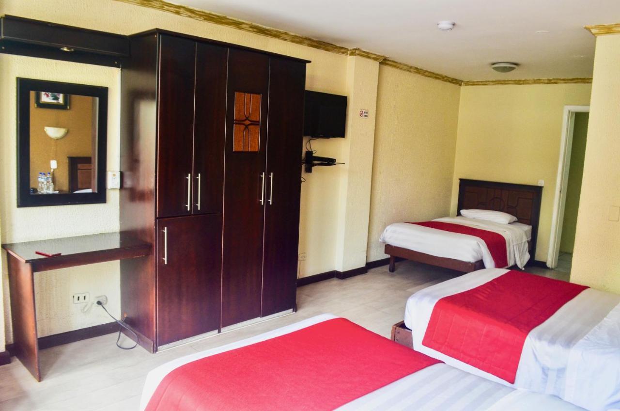 Hotel Imperial อัมบาโต ภายนอก รูปภาพ