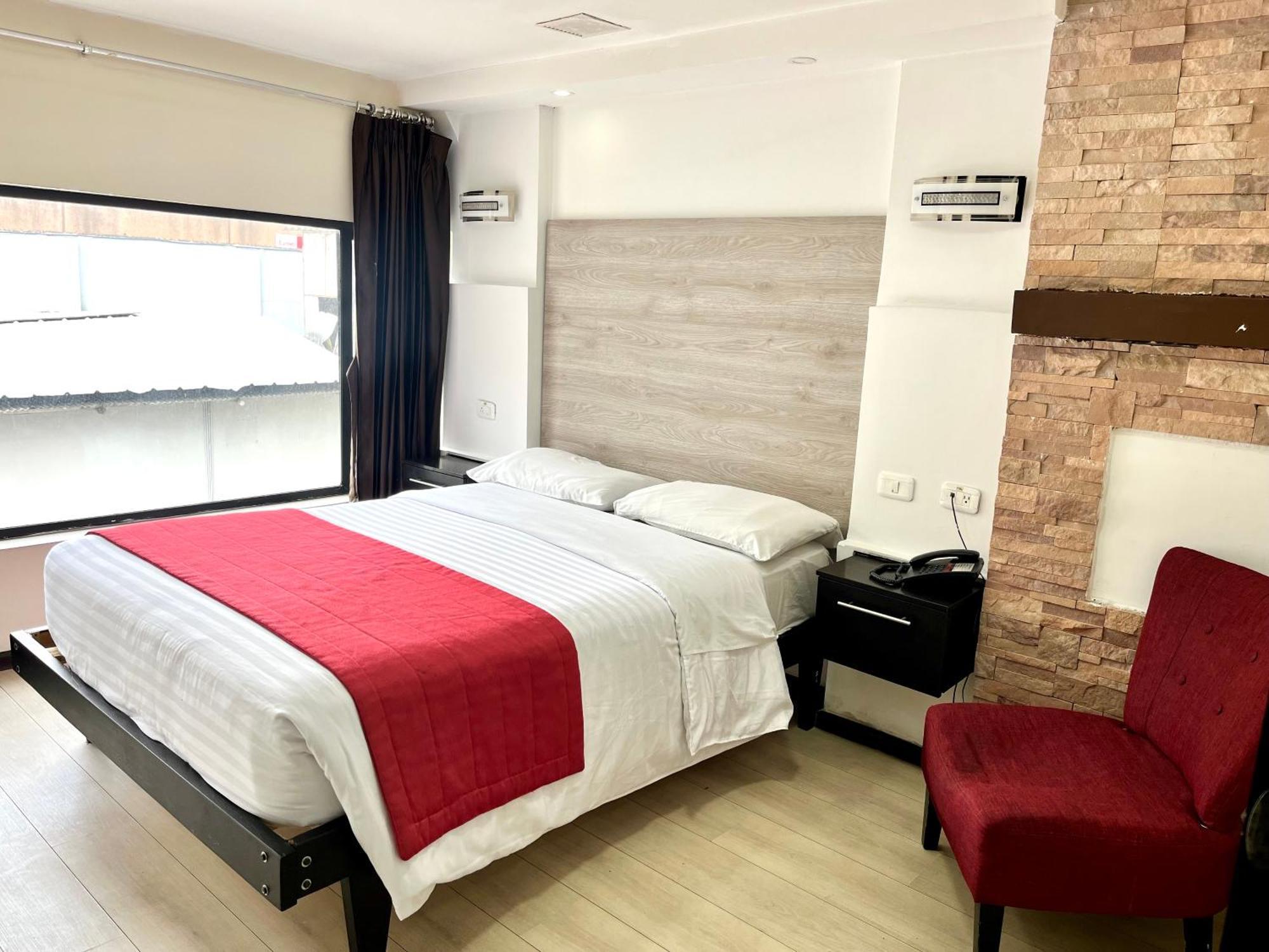 Hotel Imperial อัมบาโต ภายนอก รูปภาพ