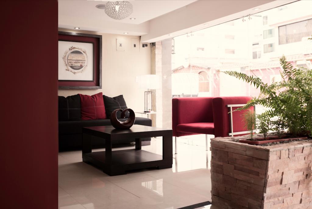 Hotel Imperial อัมบาโต ภายนอก รูปภาพ