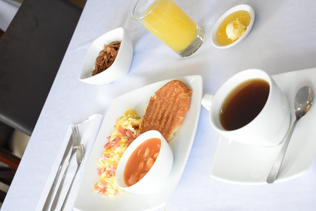 Hotel Imperial อัมบาโต ภายนอก รูปภาพ